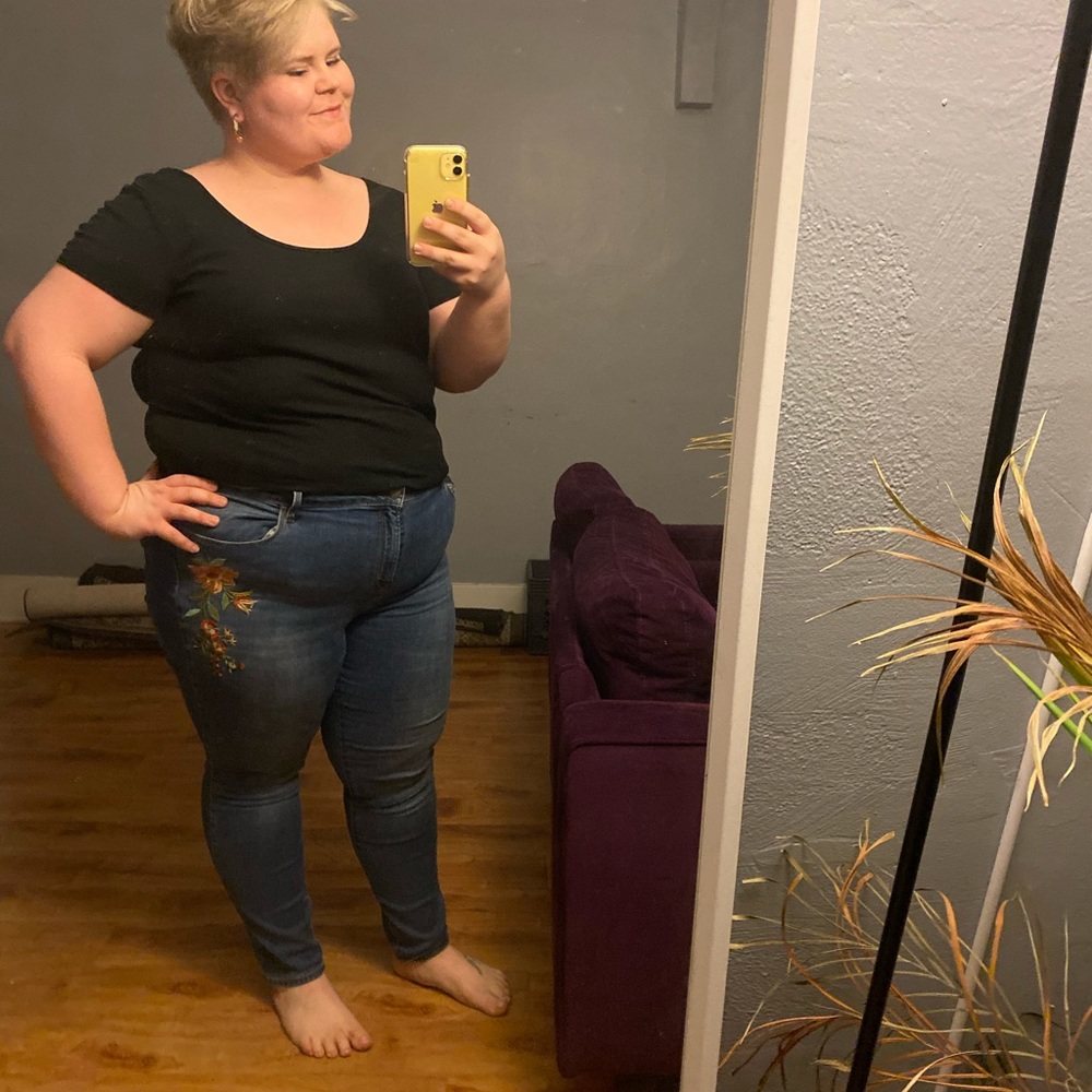 PLUS SIZE swoop neck tee